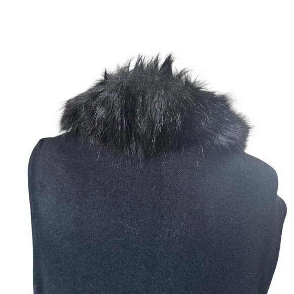 Surell Black Wrap with Faux Fur Collar | NWT Women's Winter Layer.  Size OS - Picture 6 of 8
